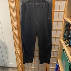 Boys Nike Air Jordan Jumpman Joggers Pants Sweatpants Size XL Black Therma-Fit